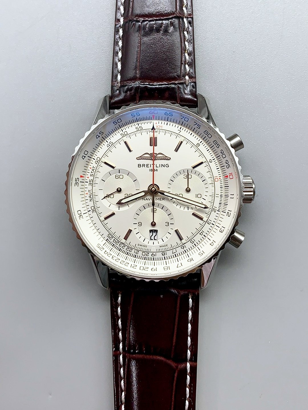 Breitling Navitimer B01 Chronograph 43 White Dial - 904L Steel Casing （1;1Super Clone）