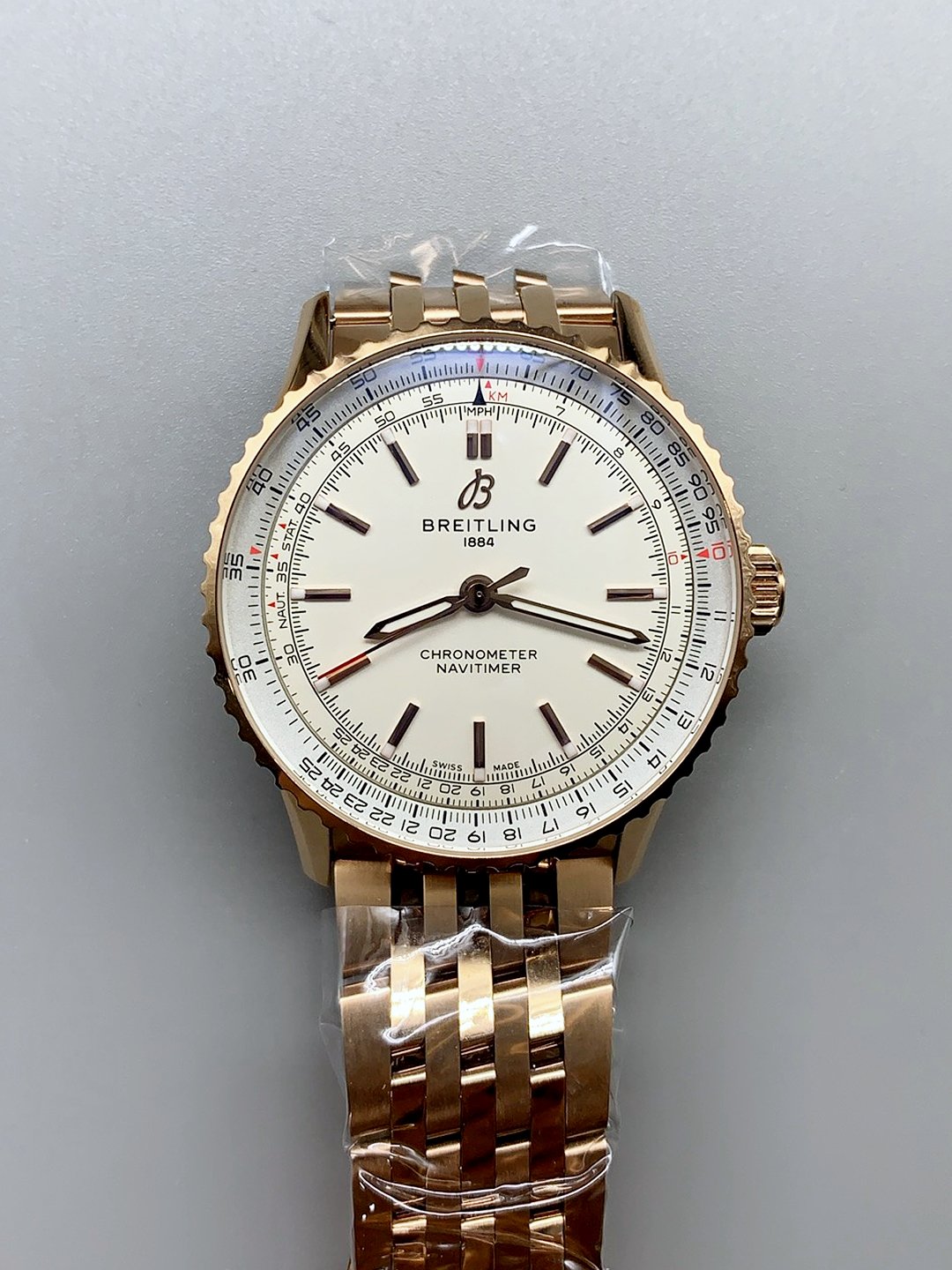 Breitling Navitimer, white dial, rose gold bracelet, model R17329F41G1R1 (1:1 Super Clone)