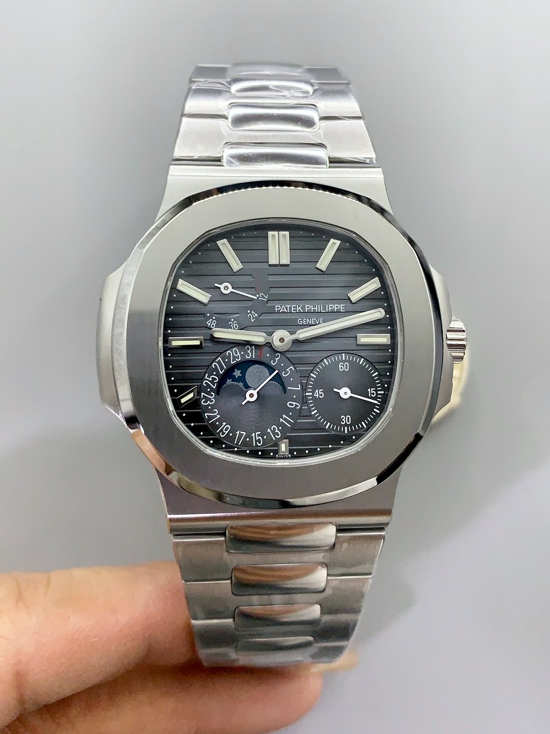 Patek Philippe Nautilus 5712/1A Grey Dial(1:1Super Clone)